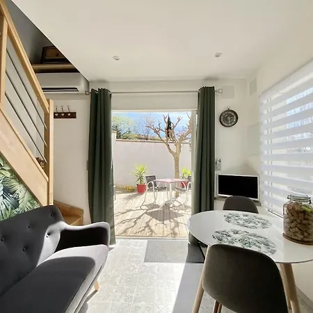 Petite Maison Independante. Holiday home *