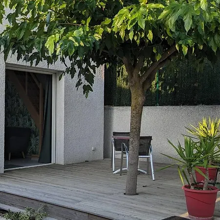 Petite Maison Independante. Casa de Férias Béziers