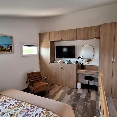 Petite Maison Independante. Holiday home